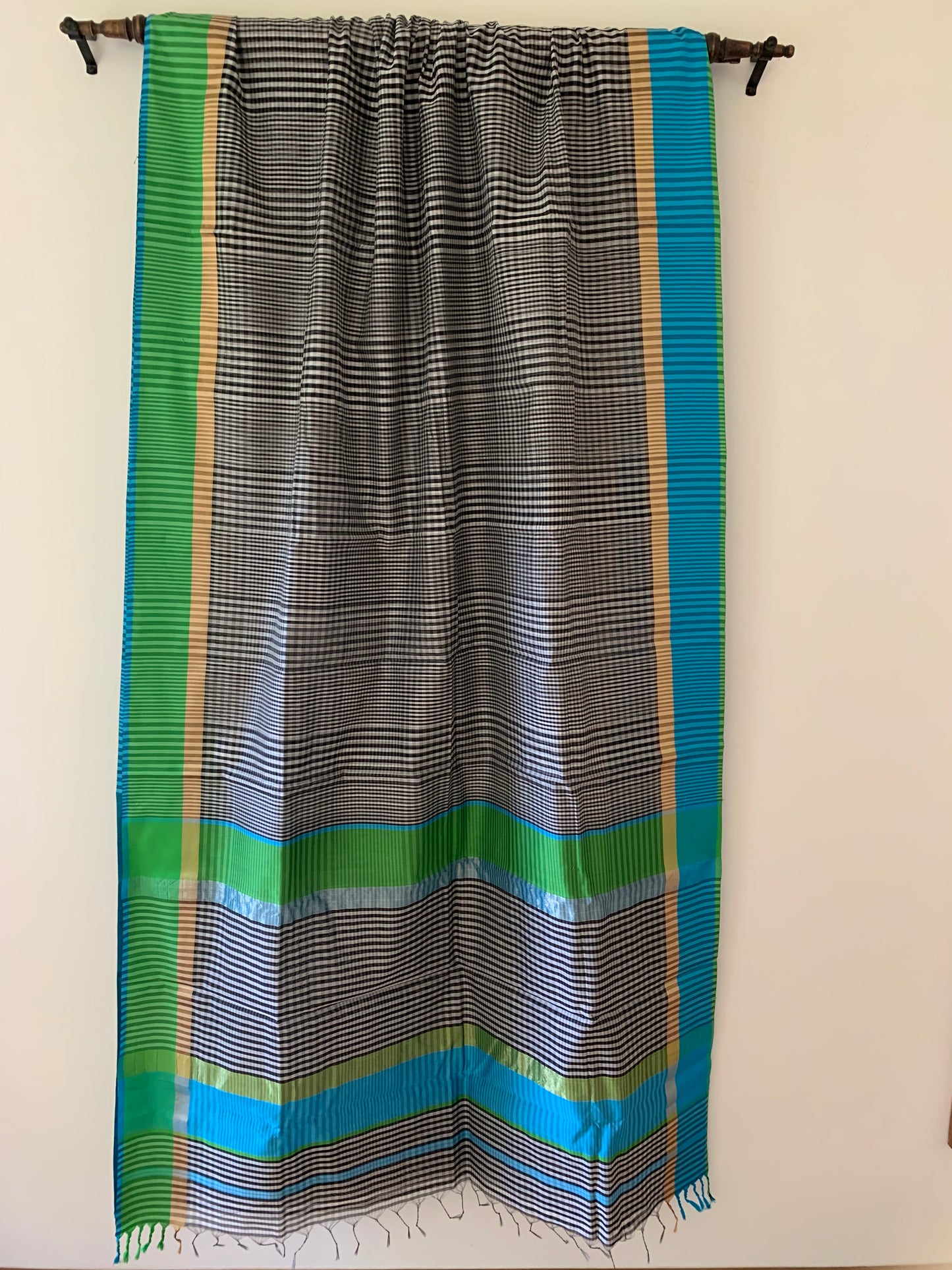 HANDWOVEN Designer Maheswari silk saree in BLACK