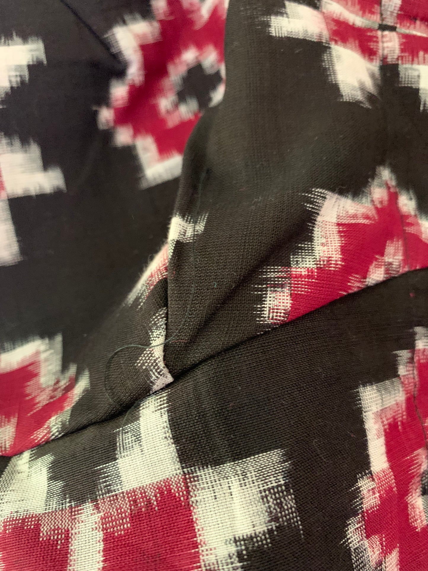 Ikat Telia Rumal Blouse - Black/Red