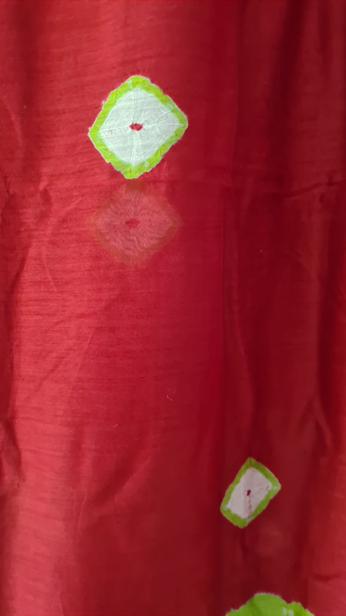 HANDWOVEN Chanderi Bandhani in Red