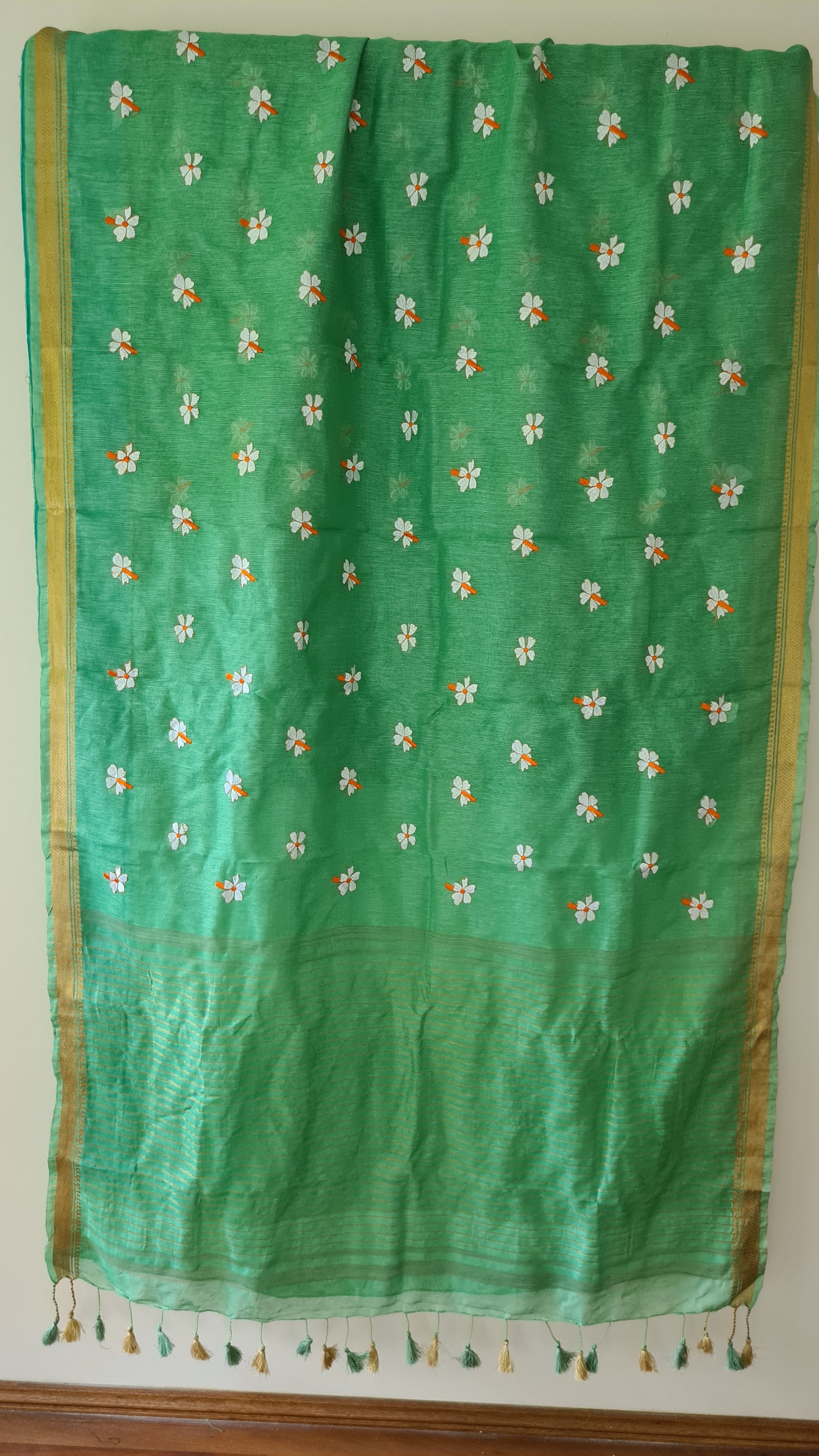 HANDWOVEN Parijat in Green Silk Linen