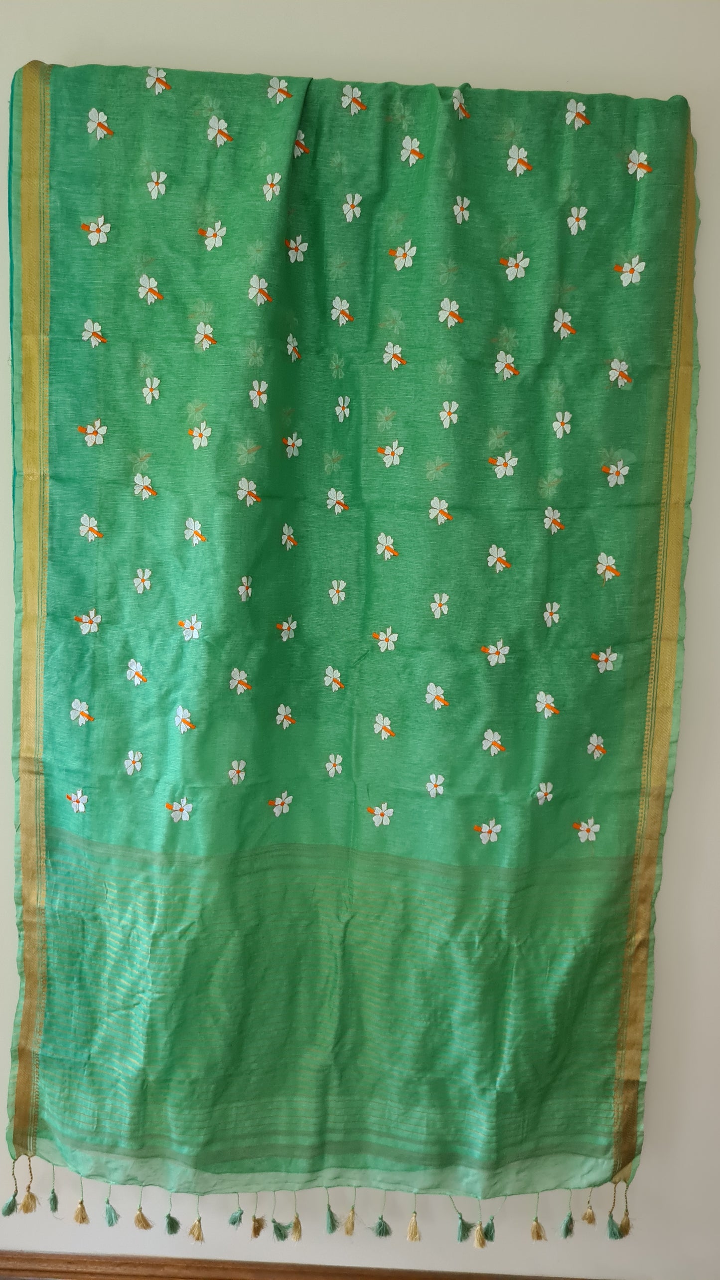 HANDWOVEN Parijat in Green Silk Linen